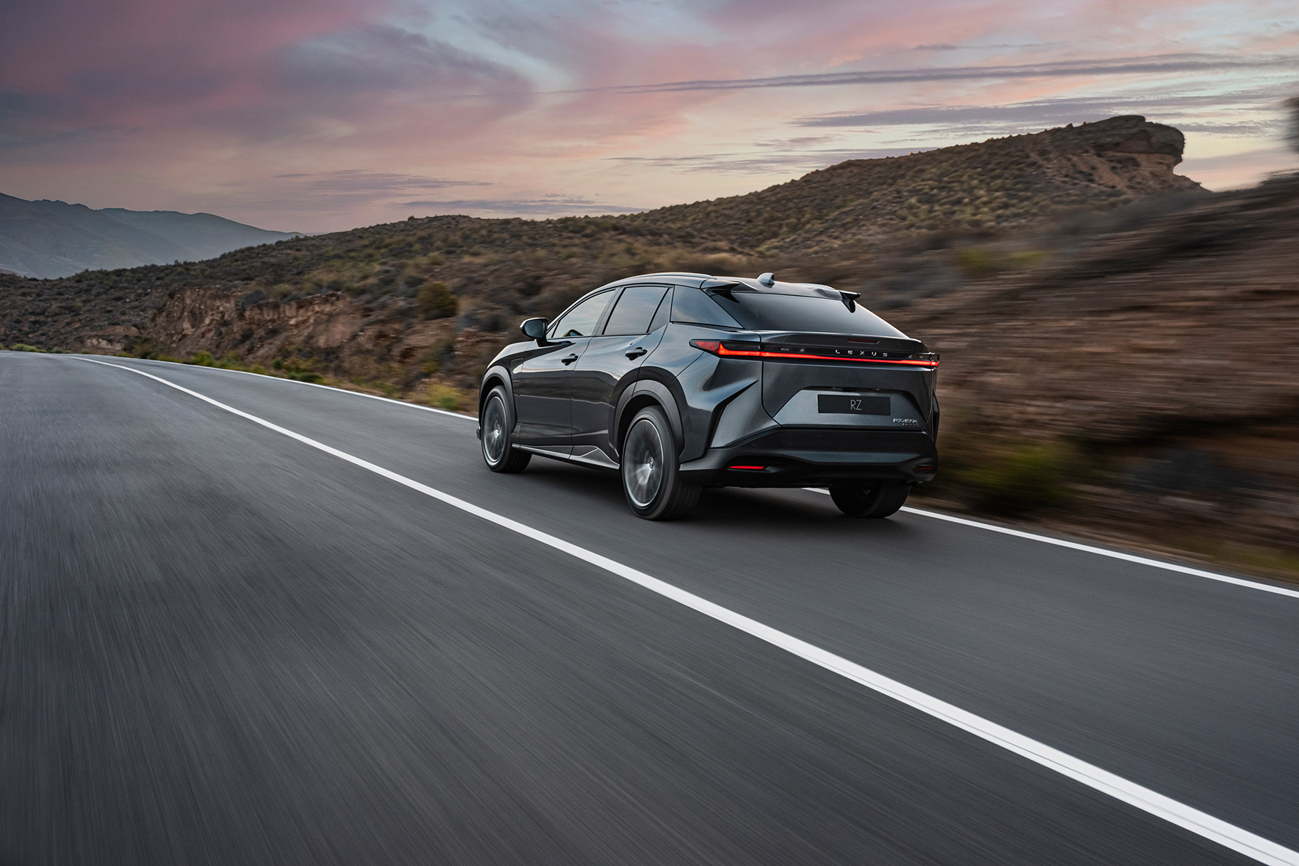 Lexus_RZ_001